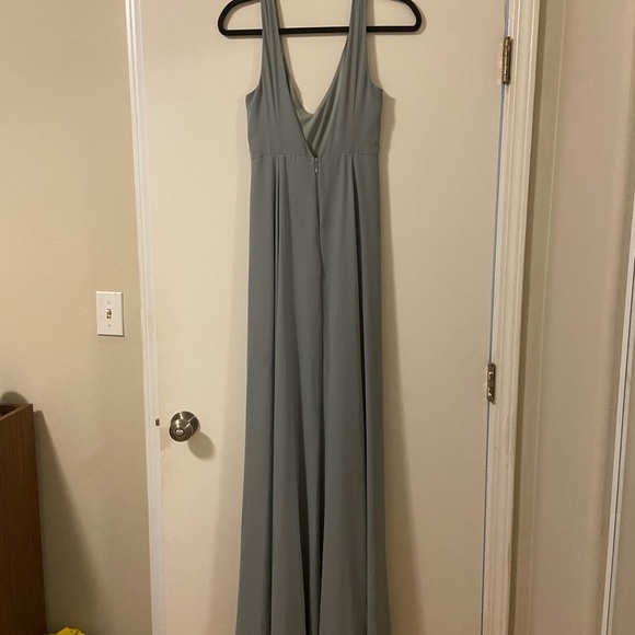 Show Me Your Mumu Jenn Maxi Dress Silver Sage Crisp - Picture 6 of 7